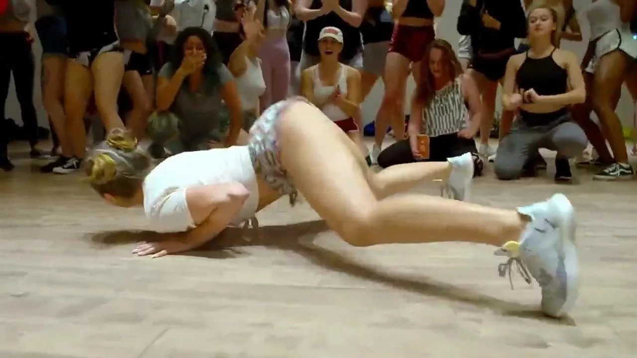 Nastya Nass Twerk Class Wobble Up